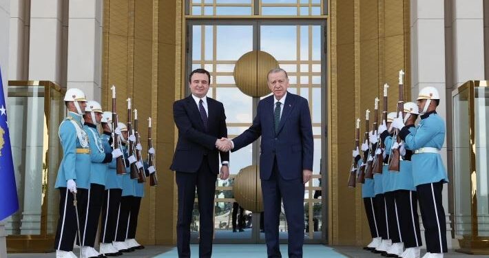 Albin Kurti takim me presidentin e Turqisë, Recep Tayyip Erdogan, në Ankara
