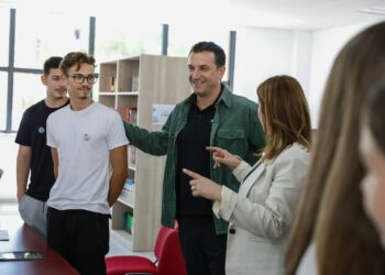 Përurohet shkolla “Emin Duraku”, Veliaj: Hapim një faqe të re për 1300 nxënës dhe…