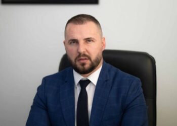 Klevis Qose thirrje të rinjve: Punësohuni në sistemin e burgjeve dhe…