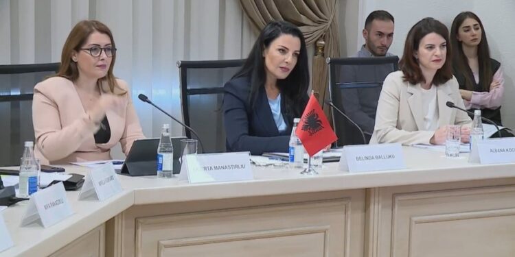 Balluku: “Së shpejti konkretizojmë projektet me Azerbajxhanin”
