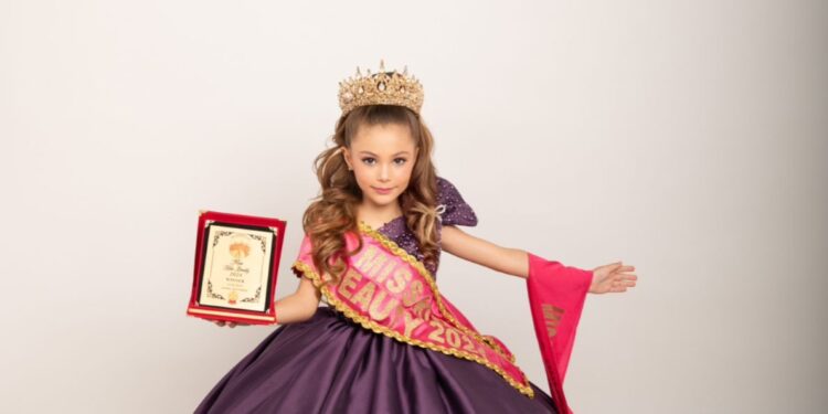 Njihuni me Cataleya Seferin, yllin në rritje që fitoi kurorën e Miss Kids
