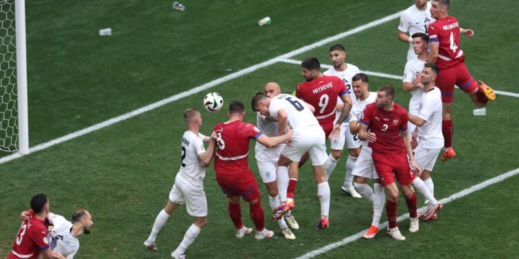 Euro 2024/ Serbia “rrëmben” barazimin ndaj Sllovenisë në “frymën e fundit”