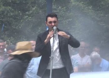 Gazetari pyet Belind Këlliçin: “Pse nuk flisni më për kompaninë “Qefalia”?