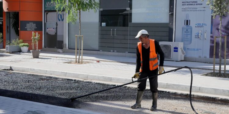 Transformohet blloku i banimit në Yzberisht, Veliaj: Qytetarët duan punë dhe…