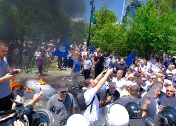 Protesta e opozitës para Bashkisë së Tiranës, Policia publikon planin e masave