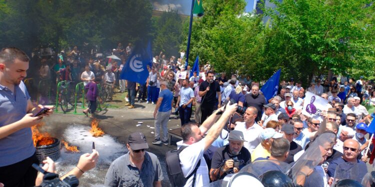 Protesta e opozitës para Bashkisë së Tiranës, Policia publikon planin e masave