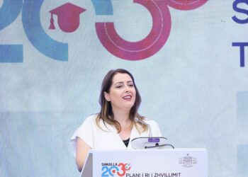 Plani i Zhvillimit Profesional të Mësuesve,Manastirliu: Mbështetje për mësuesit dhe..