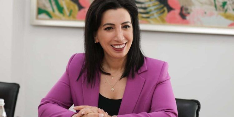 Evis Kushi përgënjeshtron akuzat për skandalin e diplomave të Universitetit Wisdom
