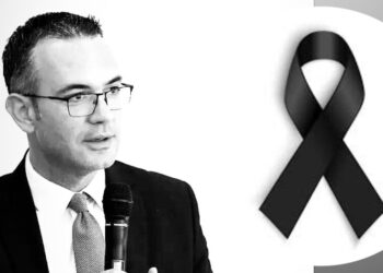 Parlamenti shtyn seancën, hapen dyer për homazhet e Gert Bogdanit
