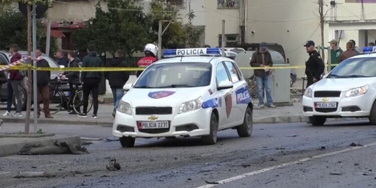 Tritol në derën e banesës, polica jep detajet