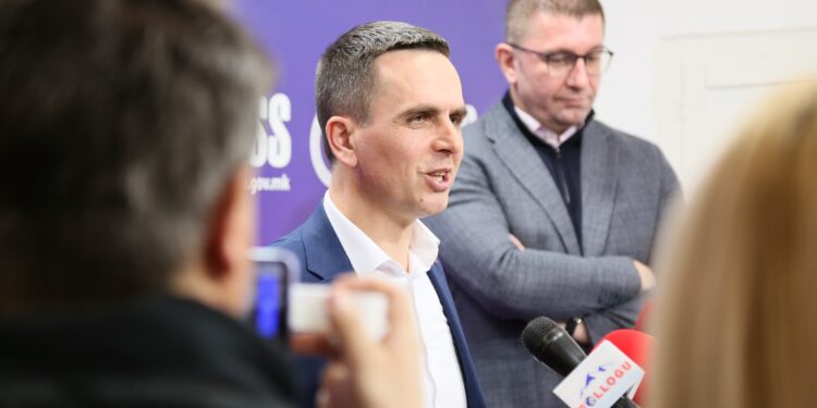 Sulmi i VMRO kundër gjuhës shqipe përplas Mickoskin dhe Bilall Kasamin