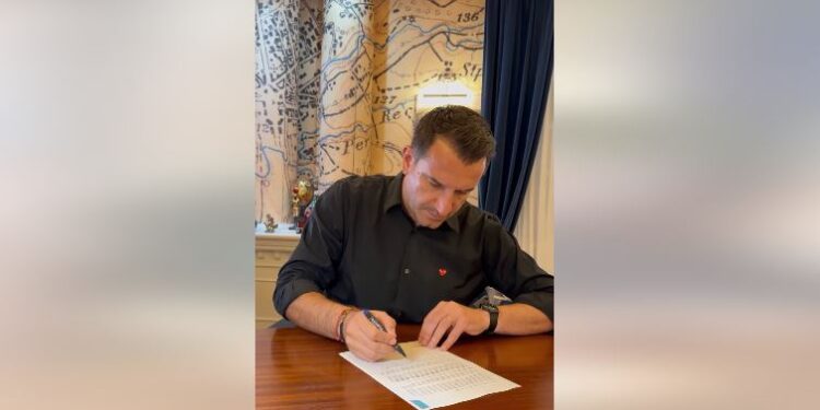 Veliaj letër nxënësve: Bashkia nuk e ka ndalur punën për shkollat e reja dhe…