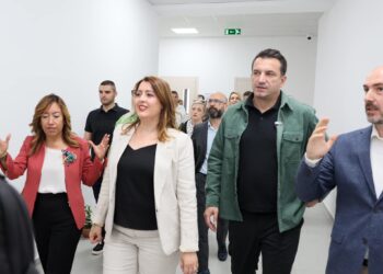 Veliaj jep lajmin e mirë: Ushqim falas në shkollat e kryeqytetit dhe…