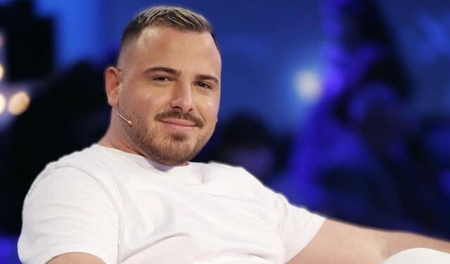 Ronaldo Sharka kujton të atin e ndjerë: Malli veç shtohet