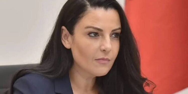 “15 tetori, dy herë festë”, Balluku në Fier: Sot Shqipëria ulet në tryezën e negociatave