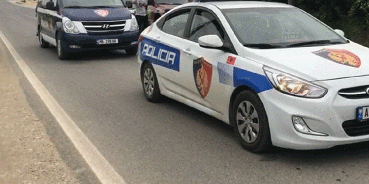 Policia njoftim zyrtar: U arrestua autori i plagosjes! Disa persona hynë në ambientet e një servisi dhe…