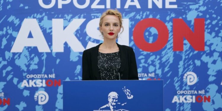 Ilda Zhulali: Sfidojmë publikisht Veliajn e drejtoreshën…