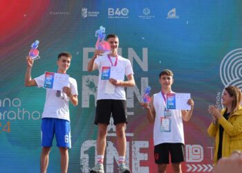 “Fun Run” mbledh bashkë 2000 nxënës të shkollave 9-vjeçare dhe të mesme, Veliaj ndan çmimet e para