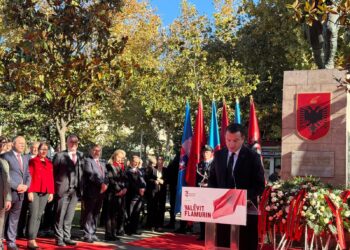 Tirana feston 80-vjetorin e Çlirimit, Veliaj: Tirana dhe Shqipëria janë sot më të forta se kurrë