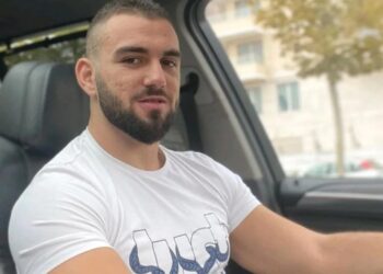 Humb jetën Klajdi Mansaku, dyshohet se u hodh nga kati i 10-të i një pallati