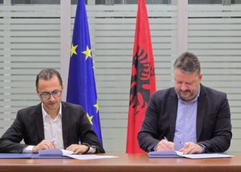 AKSK dhe CRCA / ECPAT Shqipëri nënshkruajnë marrëveshje për mbrojtjen e fëmijëve në hapësirën digjitale