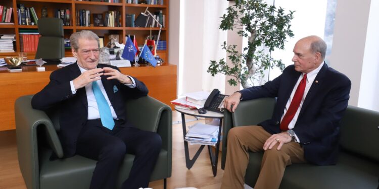 Berisha takon përfaqësuesin e “The Heritage Foundation”: Fondacioni ka përgatitur pjesë të programit elektoral të Trump
