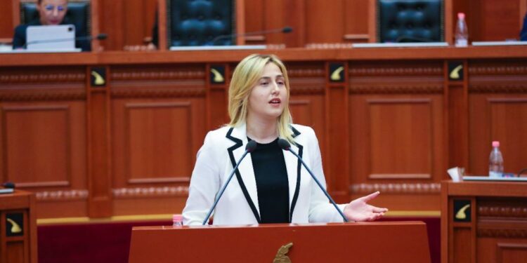 Ina Zhupa sfidon mazhorancën: Votoni ndryshimet në Kodin Zgjedhor nëse nuk keni frikë nga diaspora