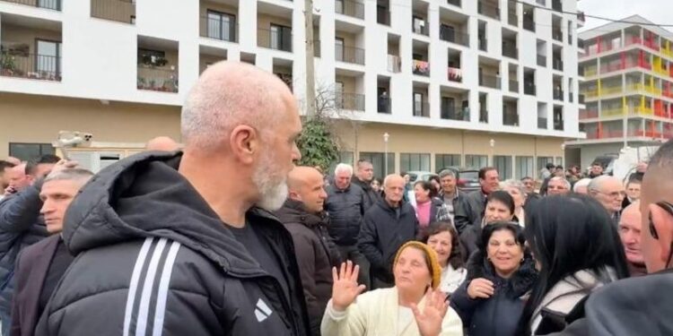 Kombinat, Kryeministri Rama inspekton punimet për rindërtimin e lagjes së re