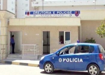 Sherr i dhunshëm në familje – Vajza godet me thikë babain në Vlorë