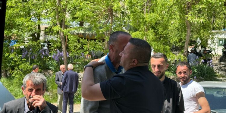 Abas Tafa në Zall-Bastar: “Jam biri juaj, këtu kam lindur, jam rritur dhe do të vdes me ju”